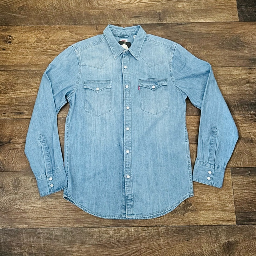 NWT Levi’s Barstow Denim Western Shirt